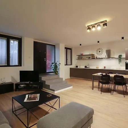 Moderno Ed Elegante Loft In Zona Navigli